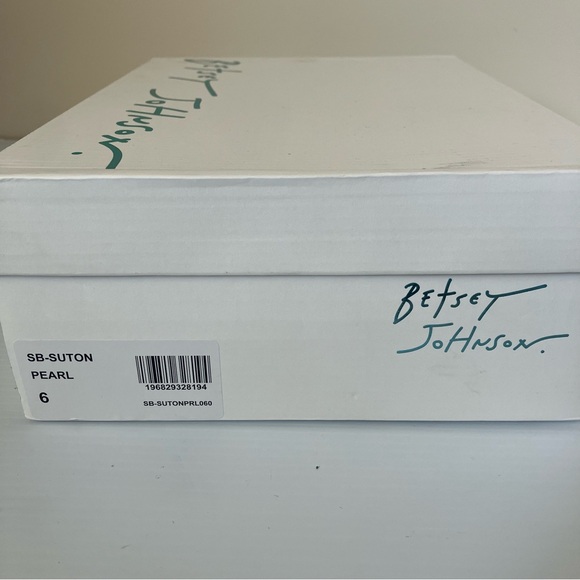 Betsey Johnson Suton Highwall Pearl Bling Platform Sneaker size 6 - Picture 12 of 12